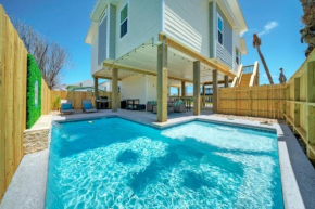 Private Pool Patio Walk to Beach Outdoor Oasis Wave On Wave by AvantStay